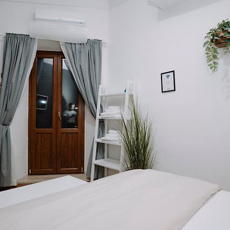 Bonne Nuit Terracina Bed & Breakfast Exterior photo